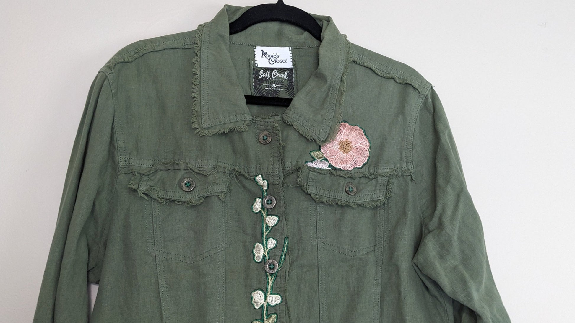 Green crop lightweight jacket with floral lace
