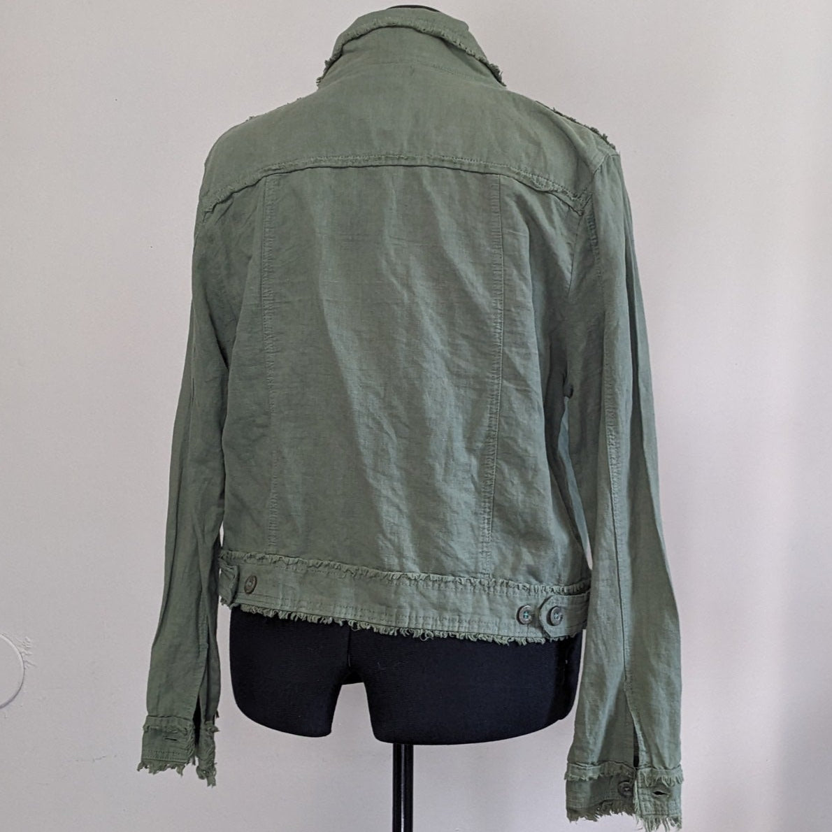 Green crop lightweight jacket with floral lace